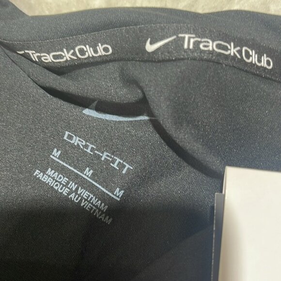 Nike Track Club Men's Dri-FIT Short-Sleeve Running Top - Picture 7 of 10